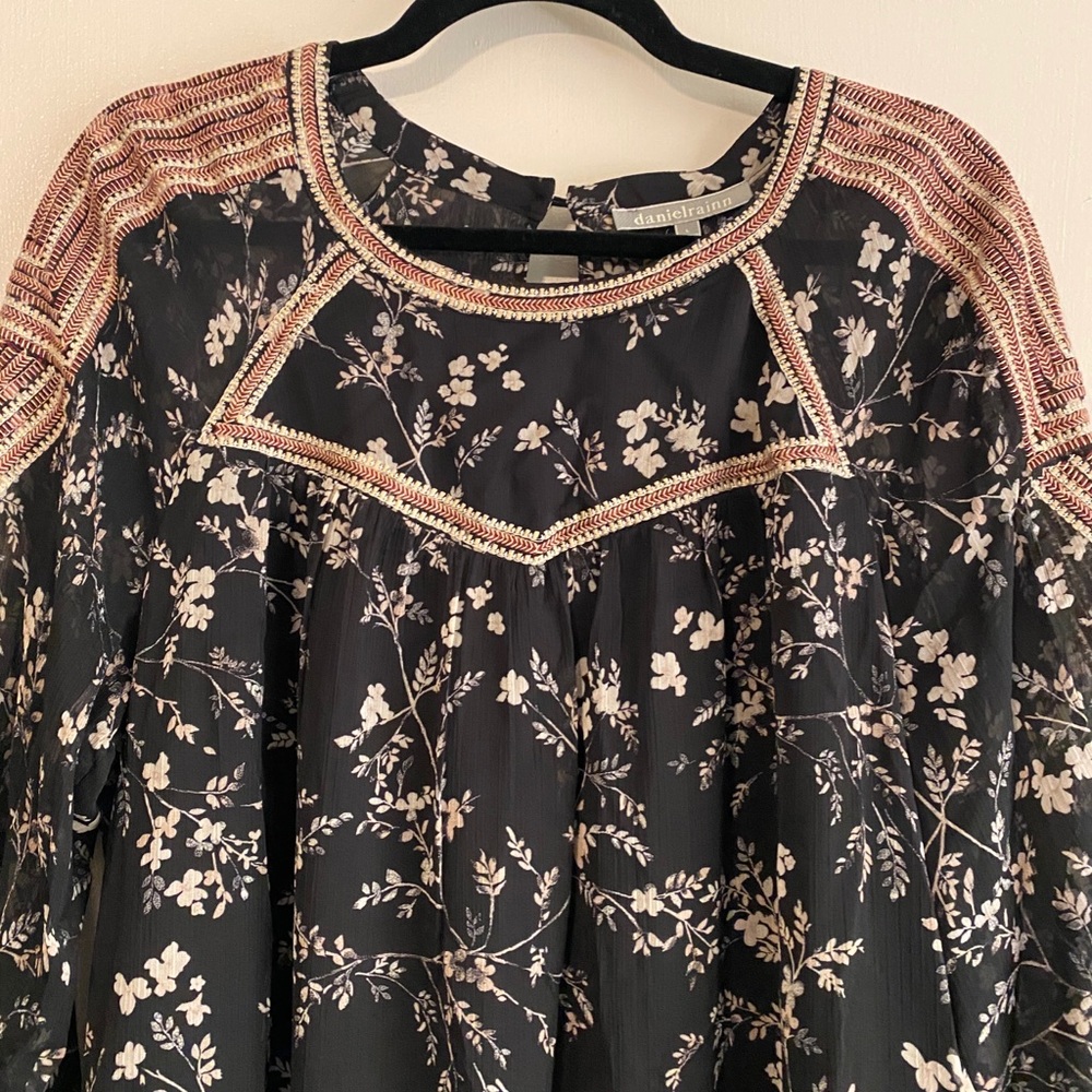 Daniel Rainn Estelle Embroidered Floral Tunic